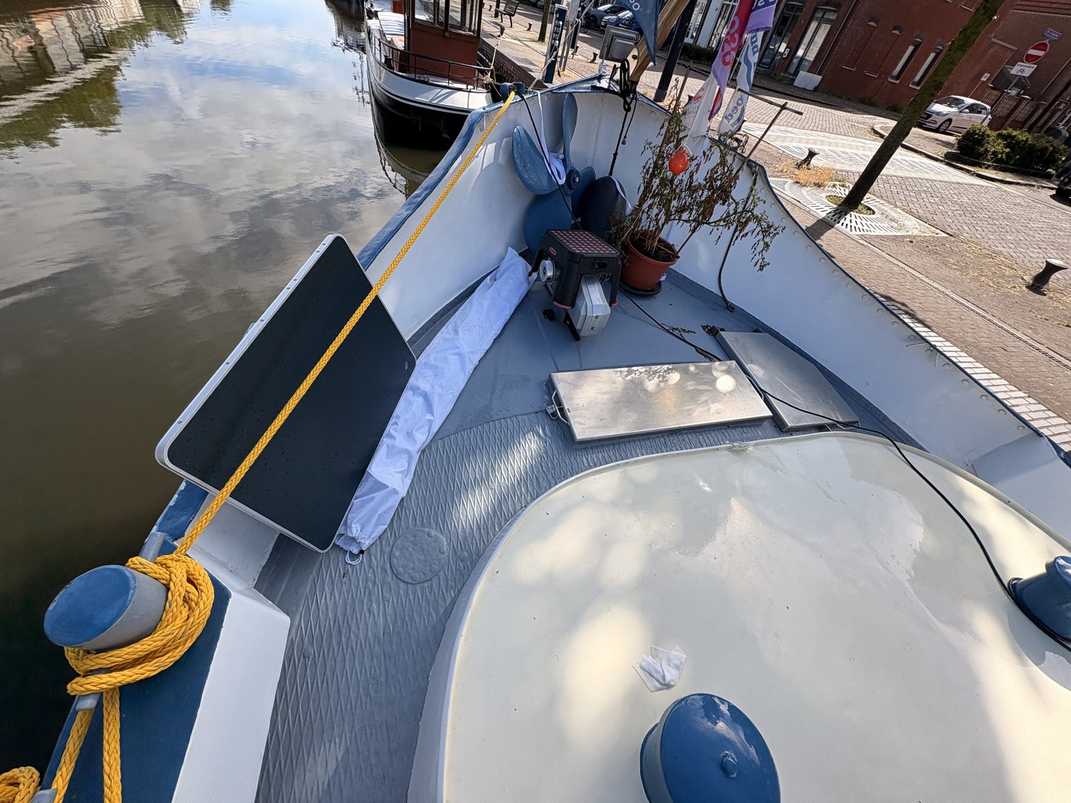 Voordek met ruitplaat en naad